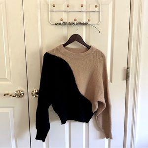 VICI Collection Women’s Two Tone Black & Cream Fitted Waist Sweater Size Medium